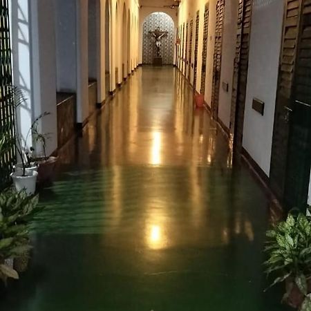 Ywca Gallway Guest House Calcutta Eksteriør billede