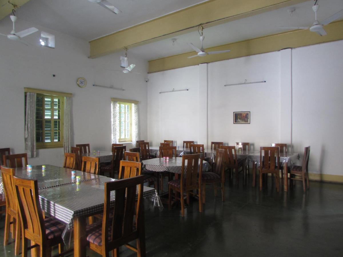 Ywca Gallway Guest House Calcutta Eksteriør billede