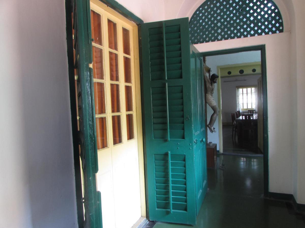 Ywca Gallway Guest House Calcutta Eksteriør billede